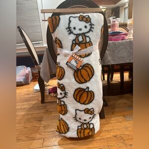 Hello kitty pumpkin blanket